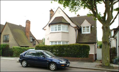 115 Hampstead Way